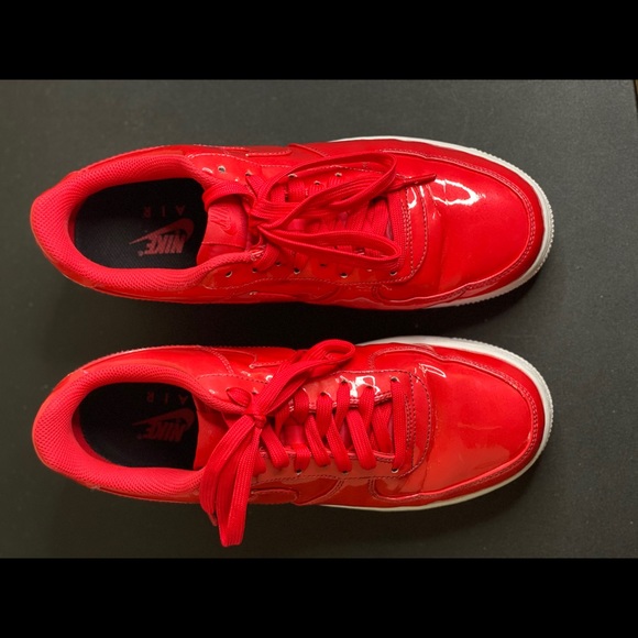 Air Force 1 LV8 UV Low GS 'Siren Red' Size 8.5 Men - Picture 2 of 3